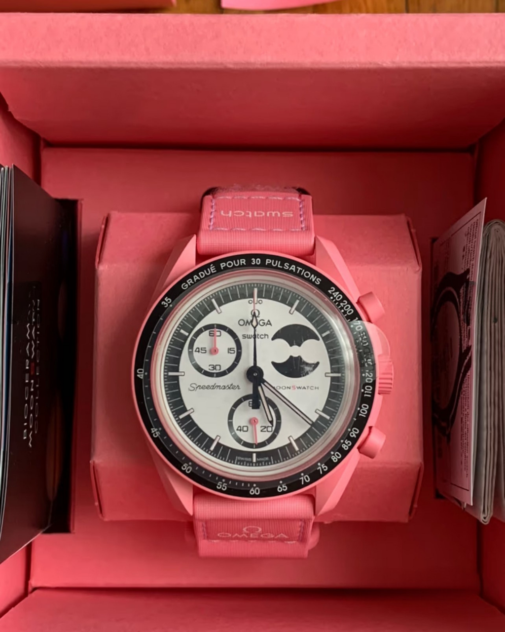 MOONSWATCH MISSION TO PINK - SWATCH X OMEGA BIOCERAMIC