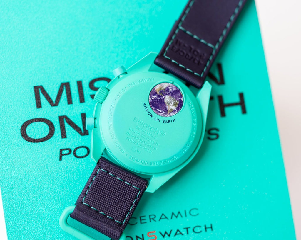 MOONSWATCH MISSION ON EARTH POLAR LIGHTS - SWATCH X OMEGA BIOCERAMIC