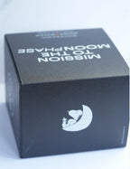 MOONSWATCH MISSION TO MOONPHASE SNOOPY - SWATCH X OMEGA BIOCERAMIC