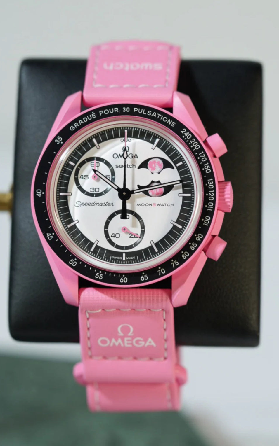 MOONSWATCH MISSION TO PINK - SWATCH X OMEGA BIOCERAMIC